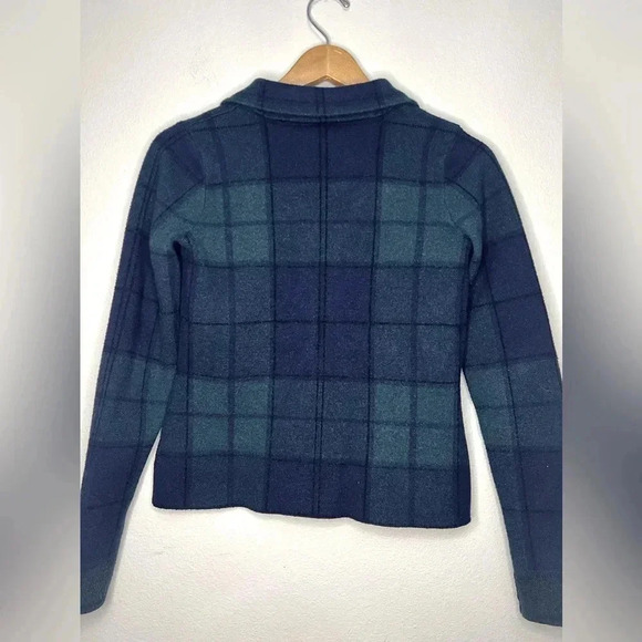 TAHARI Blue and Green Plaid Button Up Sweater / Blazer - Picture 2 of 3